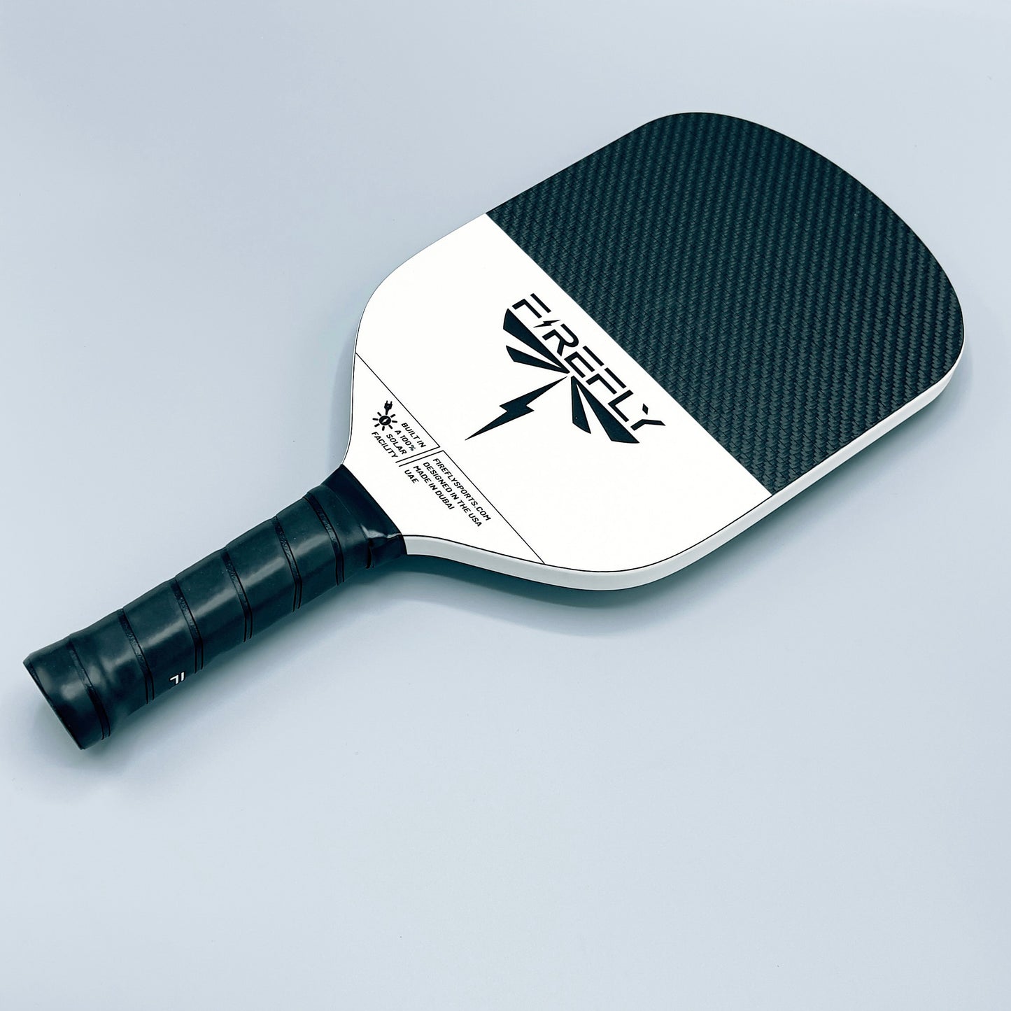 GENERATOR L1 / White